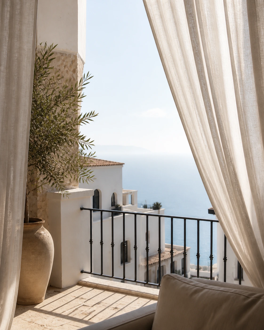 Apartamento mediterráneo con terraza orientada al mar